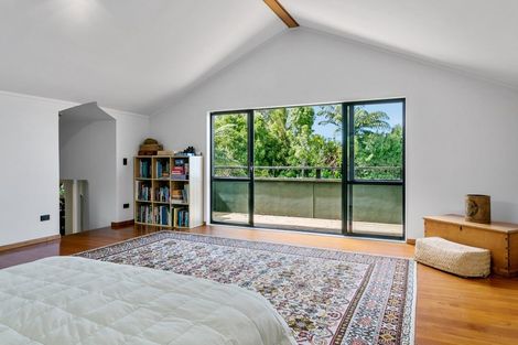 Photo of property in 28 Te Kopua Street, Acacia Bay, Taupo, 3330