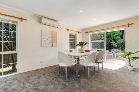 Photo of property in 10 Stewart Gibson Place, Manurewa, Auckland, 2105