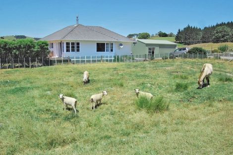 Photo of property in 31 Ranganui Road, Kaiwaka, 0573