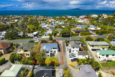 Photo of property in 20 Deep Creek Road, Torbay, Auckland, 0630