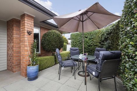 Photo of property in 10 Walter Court, Cambridge, 3434