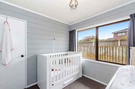 Photo of property in 4 Oakwood Grove, Paraparaumu Beach, Paraparaumu, 5032