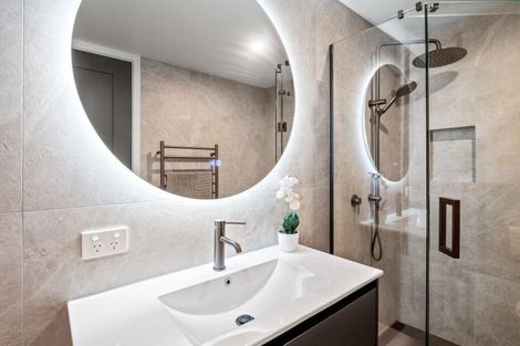 Photo of property in 10 Rushland Road, Jacks Point, 9371