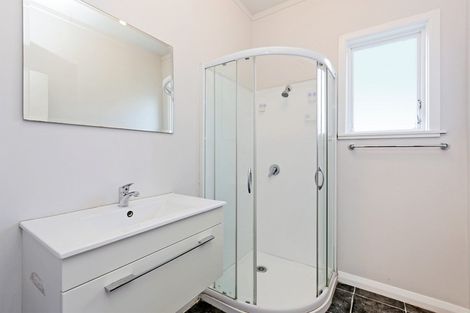 Photo of property in 916 Grove Road, Mayfair, Hastings, 4122