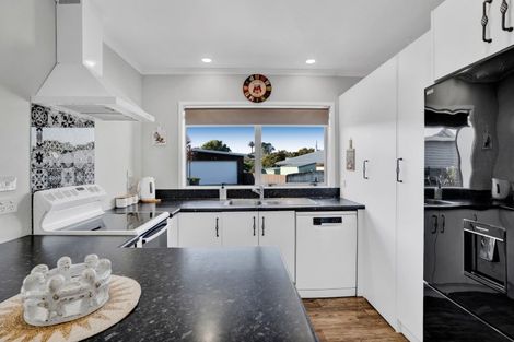 Photo of property in 8b Joshua Place, Bell Block, New Plymouth, 4312
