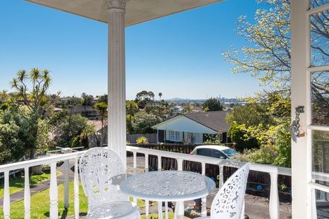 Photo of property in 1/27 Nui Mana Place, Te Atatu South, Auckland, 0610