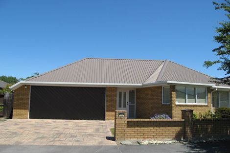 Photo of property in 2/14 Berkshire Drive Avonhead Christchurch City