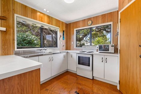 Photo of property in 10 Omutu Street, Oakura, Hikurangi, 0184