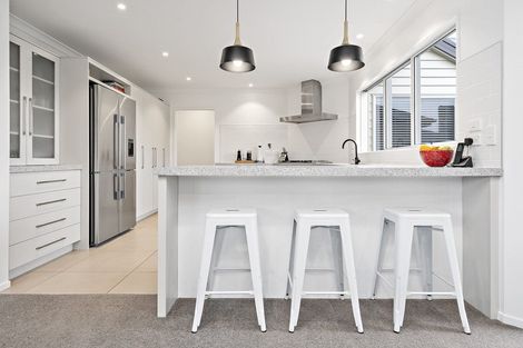 Photo of property in 13 Twin Willow Close, Cambridge, 3434