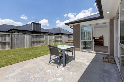 Photo of property in 41 Kahuparere Crescent, Pyes Pa, Tauranga, 3112