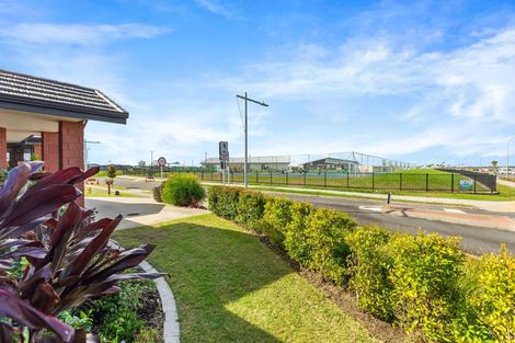 Photo of property in 1 Waikiwi Way, Papamoa, 3118