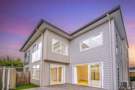 Photo of property in 71c Glenmore Road, Sunnyhills, Auckland, 2010
