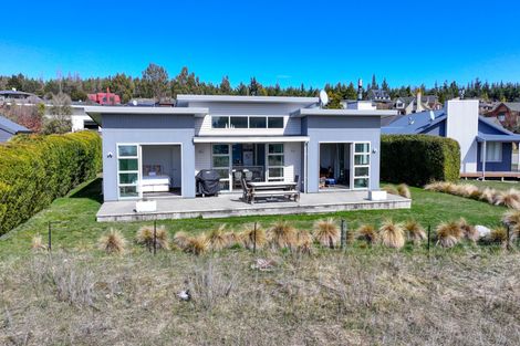 Photo of property in 8 Dwyer Place, Lake Tekapo, 7999