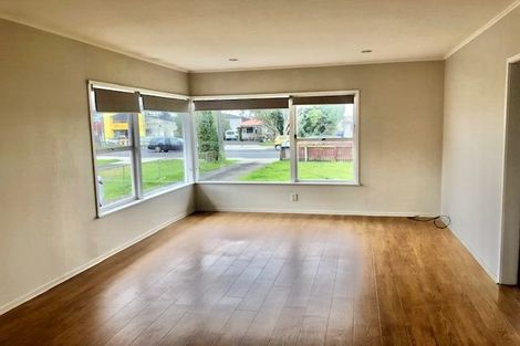 Photo of property in 1/3 Ocean View Road, Hillcrest, Auckland, 0627