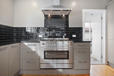 Photo of property in 18a Tiroroa Avenue, Te Atatu South, Auckland, 0610