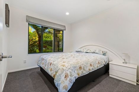 Photo of property in 12 Phoebe Meikle Place, Torbay, Auckland, 0630