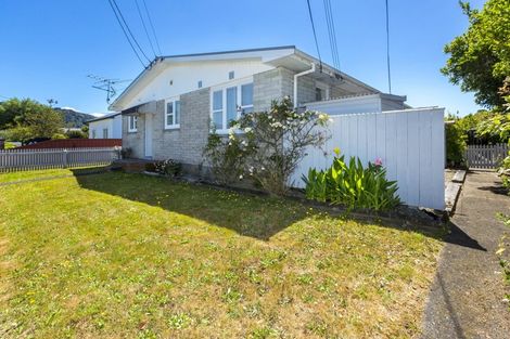 Photo of property in 1/4 Henry Street, Ebdentown, Upper Hutt, 5018
