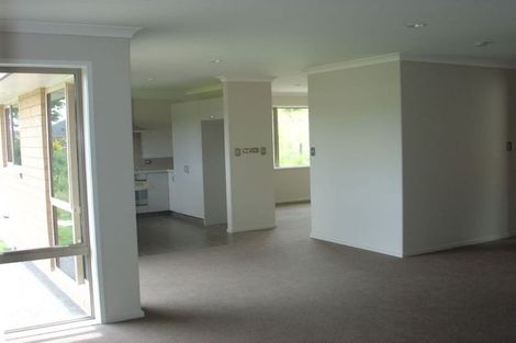 Photo of property in 112 Milton Terrace, Picton, 7220