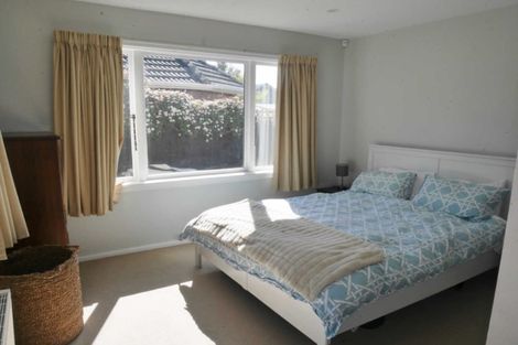 Photo of property in 28 Manor Place, Bryndwr, Christchurch, 8053