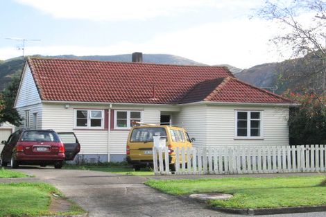 Photo of property in 1273 High Street, Taita, Lower Hutt, 5011