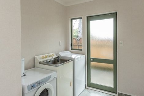 Photo of property in 6 Belgrave Place, Taradale, Napier, 4112