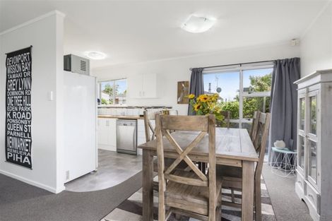 Photo of property in 1/317 Triangle Road, Massey, Auckland, 0614