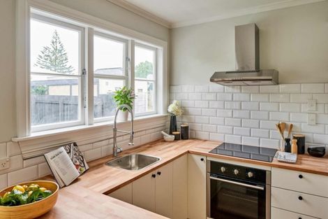 Photo of property in 48 Queen Street, Petone, Lower Hutt, 5012