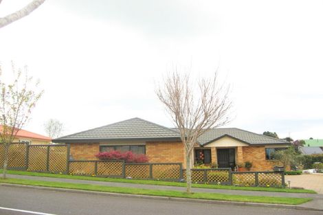 Photo of property in 5 Ashmore Drive, Frankleigh Park, New Plymouth, 4310