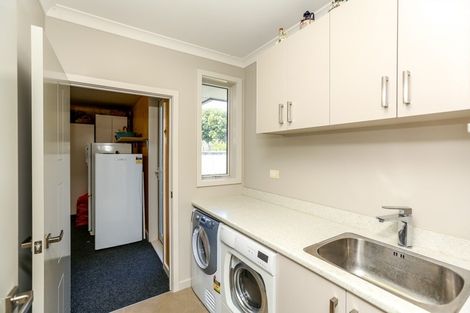 Photo of property in 19 Manukaka Heights, Hurdon, New Plymouth, 4310