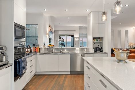 Photo of property in 70 St Michaels Avenue, Point Chevalier, Auckland, 1022