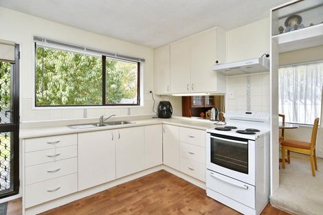 Photo of property in 1/2 James Condon Place, Redwood, Christchurch, 8051