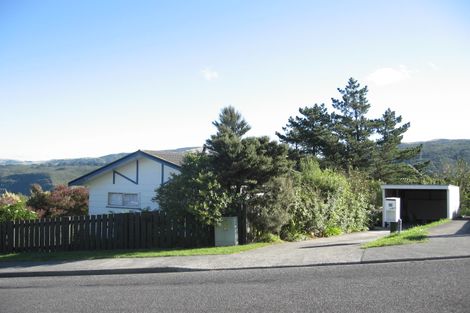 Photo of property in 32 Robson Street, Stokes Valley, Lower Hutt, 5019