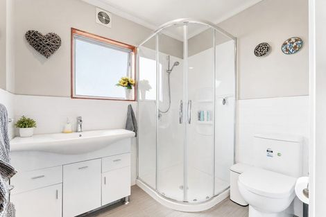 Photo of property in 33 Totara Road, Stanmore Bay, Whangaparaoa, 0932
