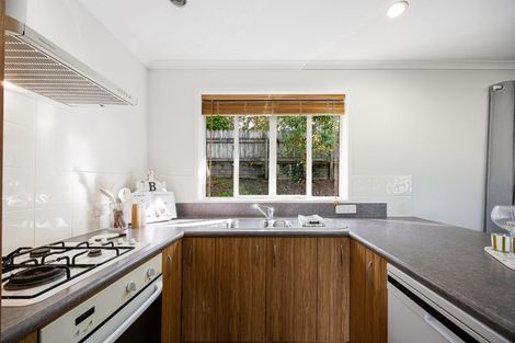 Photo of property in 25 Blue Heron Rise, Stanmore Bay, Whangaparaoa, 0932