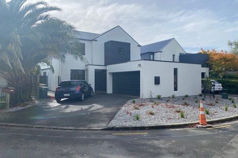 Photo of property in 32 Oakford Close, Riccarton, Christchurch, 8011