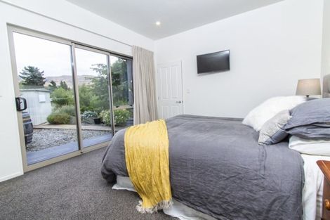 Photo of property in 8 Short Street, Bannockburn, Cromwell, 9384