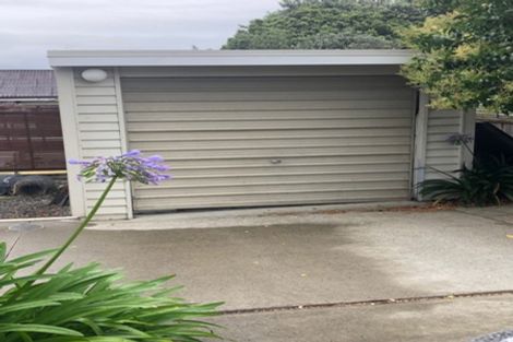 Photo of property in 1/236 East Coast Road, Forrest Hill, Auckland, 0620