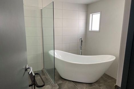 Photo of property in 1/67 Gulf View Road, Murrays Bay, Auckland, 0630