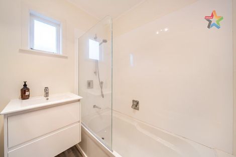 Photo of property in 43 Russell Road, Wainuiomata, Lower Hutt, 5014