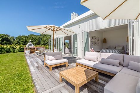 Photo of property in 194 Wood Street, Woodside, Greytown, 5794