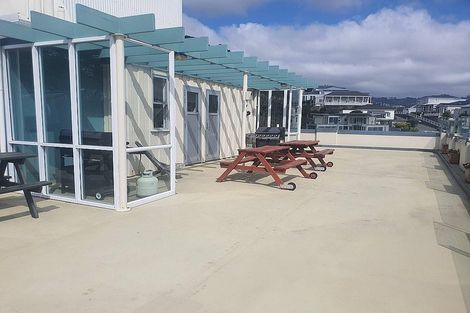 Photo of property in Jerningham Apartments, 20 Oriental Terrace, Oriental Bay, Wellington, 6011