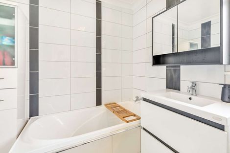 Photo of property in 4 Dudley Street, Levin, 5510