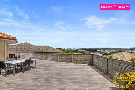 Photo of property in 39 Bluebird Crescent, Unsworth Heights, Auckland, 0632