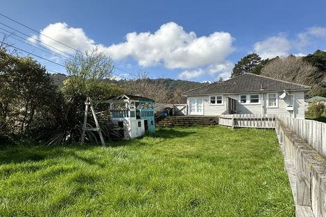 Photo of property in 23 Kereru Grove, Stokes Valley, Lower Hutt, 5019