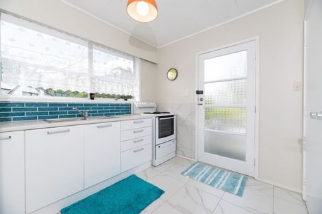 Photo of property in 2/27 Spence Road, Henderson, Auckland, 0612