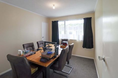 Photo of property in 12 Blueberry Grove, Timberlea, Upper Hutt, 5018