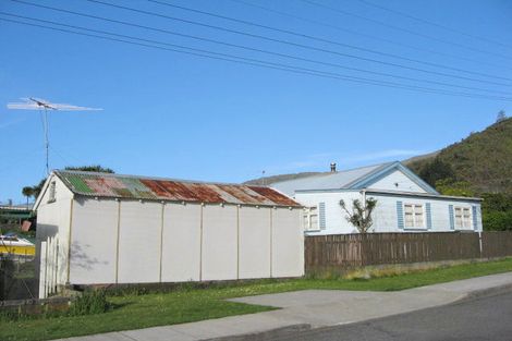 Photo of property in 4 Sussex Street, Picton, 7220