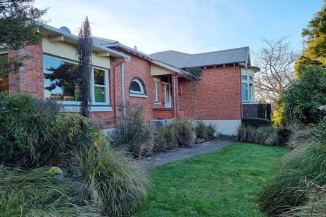 Photo of property in 1 Cossens Street, Balclutha, 9230