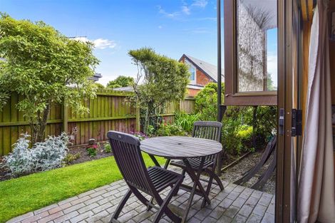 Photo of property in 2/3 Celia Street, Redcliffs, Christchurch, 8081