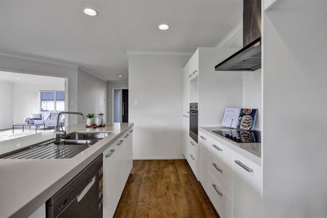 Photo of property in 11 Rawiri Drive, Bell Block, New Plymouth, 4312